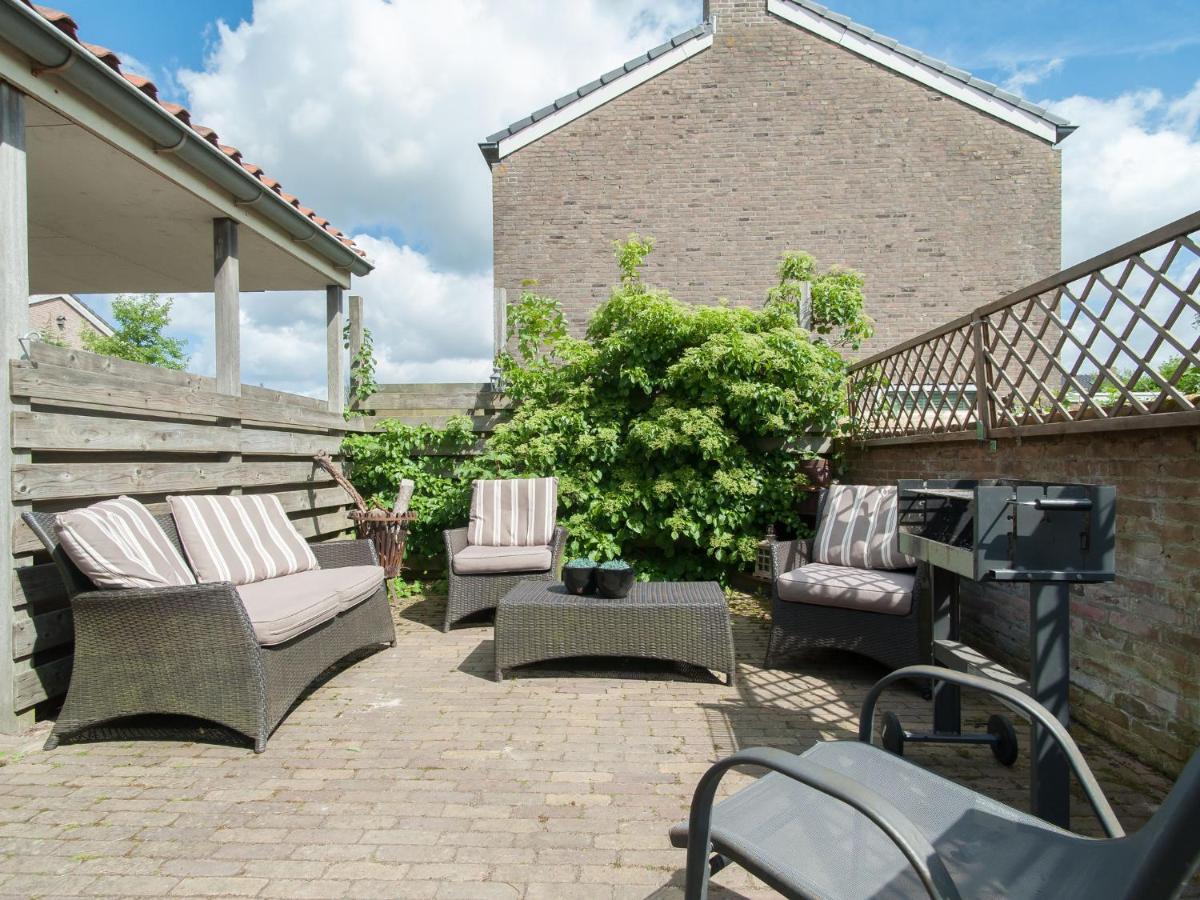 Holiday Home With Covered Terrace Groet Buitenkant foto